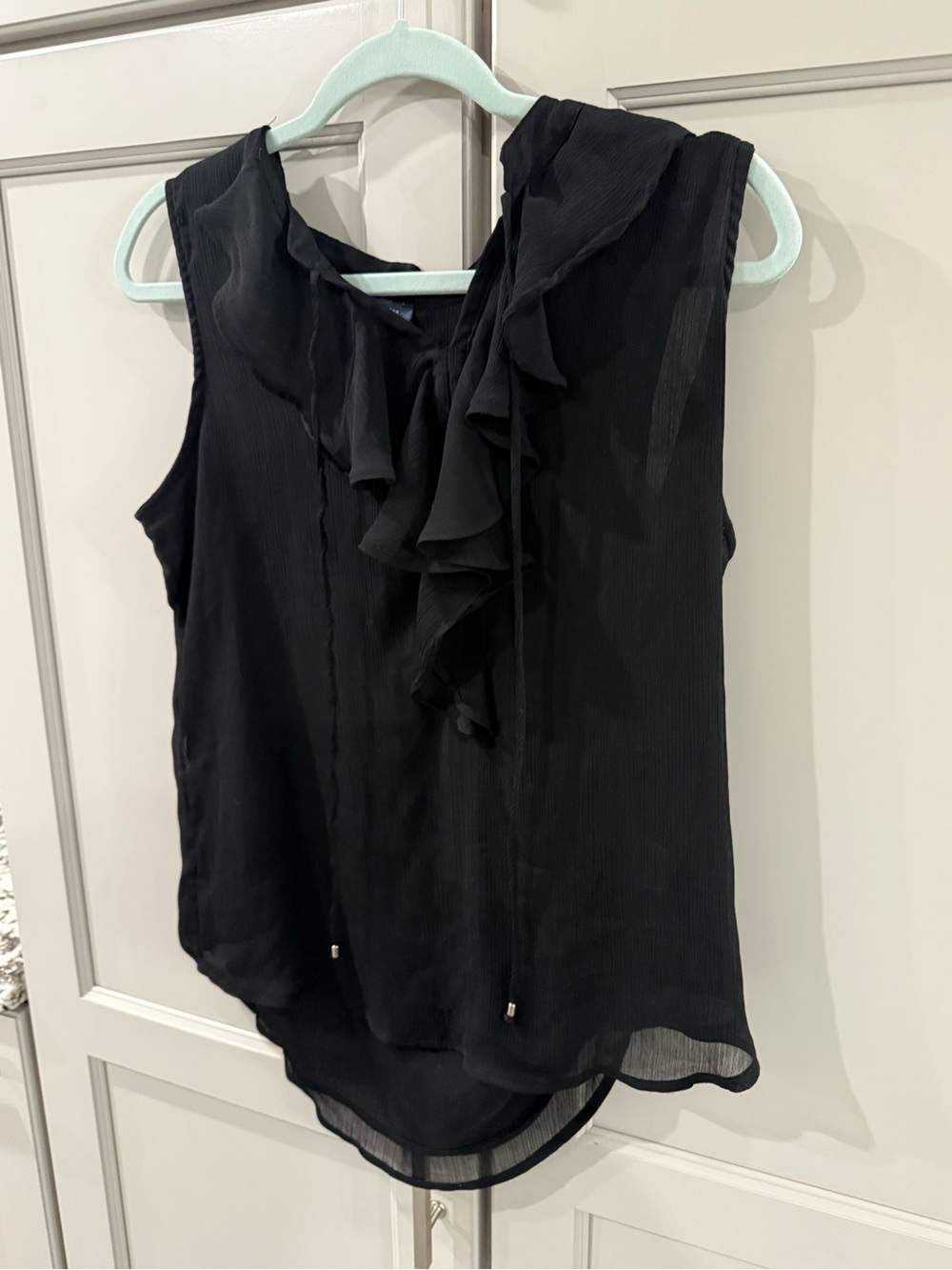 Tommy Hilfiger Black Ruffle V-Neck Sleeveless Camisole woman’s size L - Picture 4 of 11